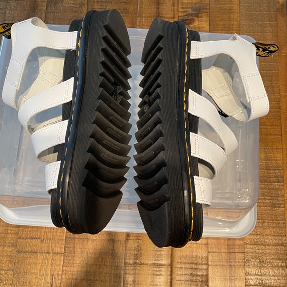 Doc Martens BLAIRE HYDRO LEATHER STRAP SANDALS NEW WITHOUT TAGS - Picture 3 of 5